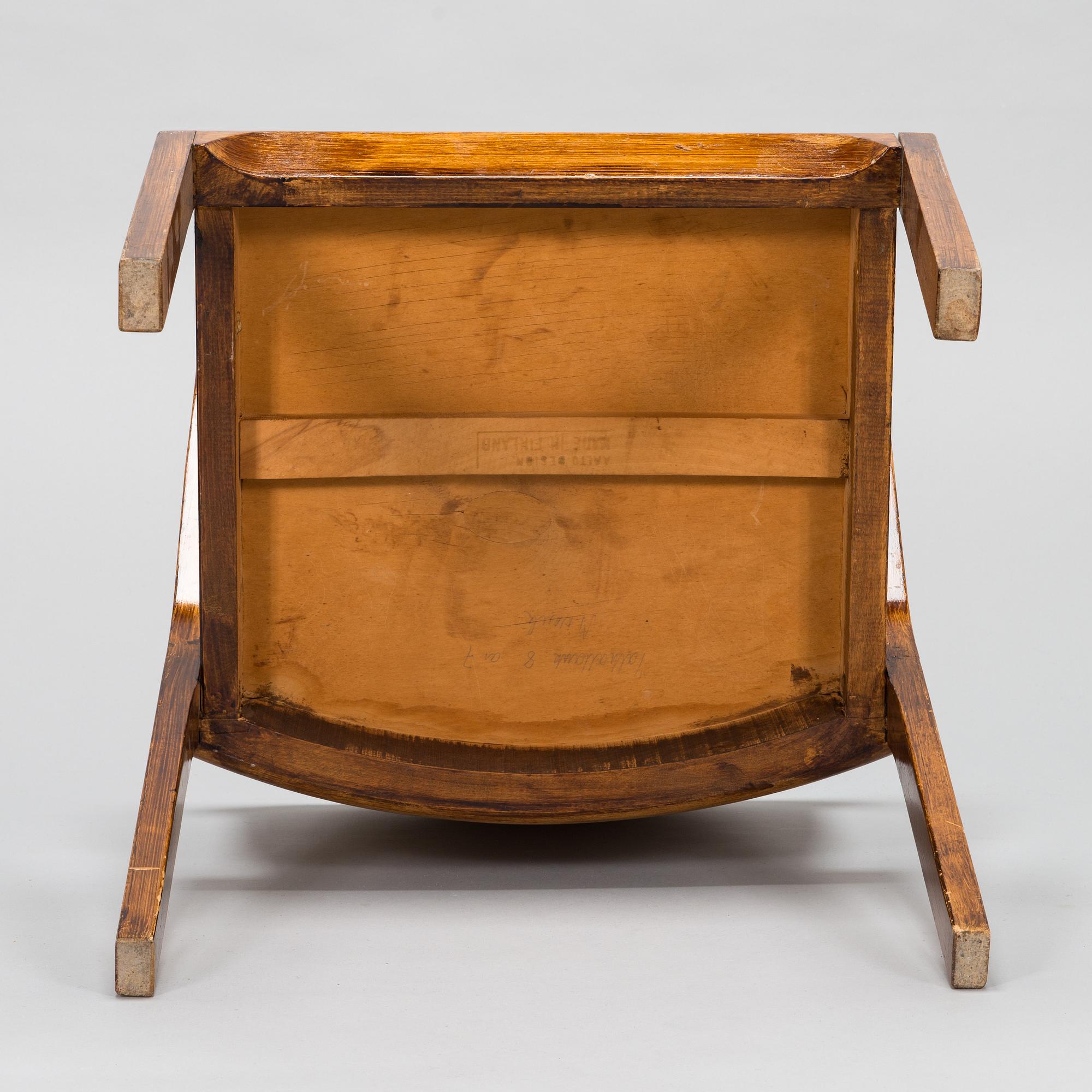 Alvar Aalto, karmstol, modell 2 för O.Y. Huonekalu- ja Rakennustyötehdas A.B. 1900-talets mitt.