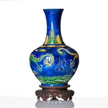 A 'five clawed' dragon vase, Qing dynasty, 19th Century with a six character Kangxi mark.