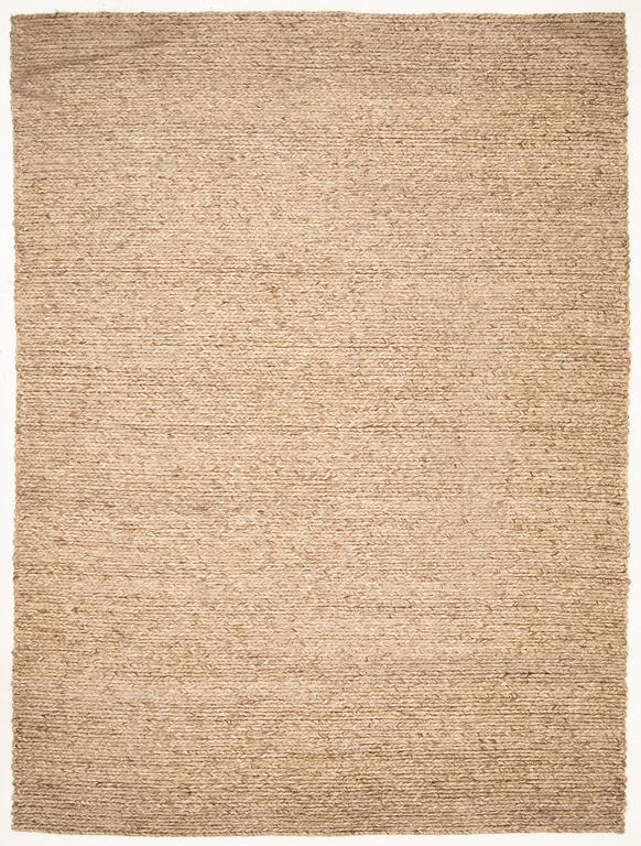 Matta, "Chunky wool sand", Lotta Agaton Interiors x Layered, ca 400 x 300 cm.