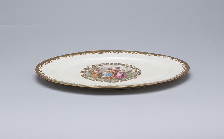 SERVERINGSFAT, porslin. Royal Copenhagen, Danmark.