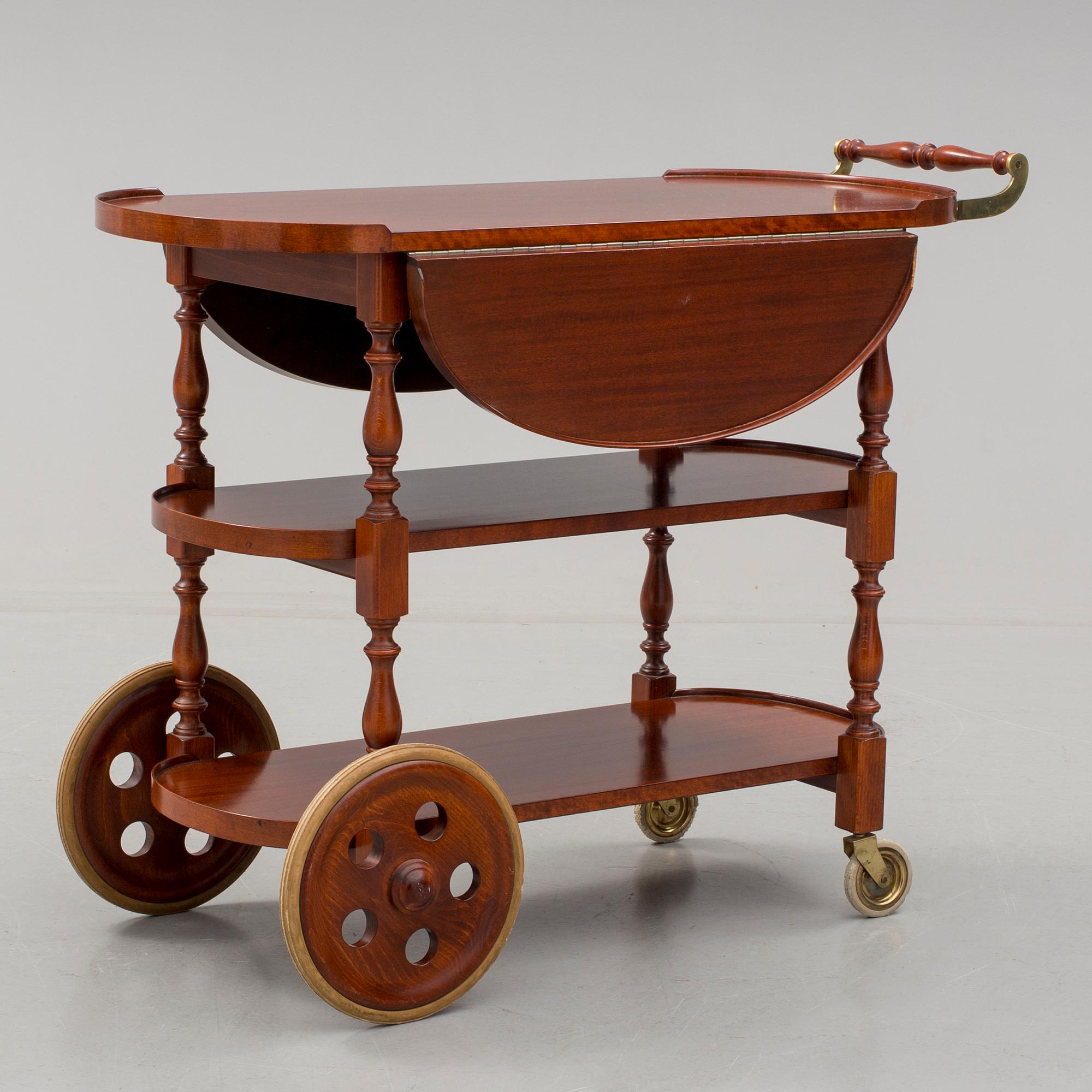 SERVERINGSVAGN, 1900-talets andra hälft.