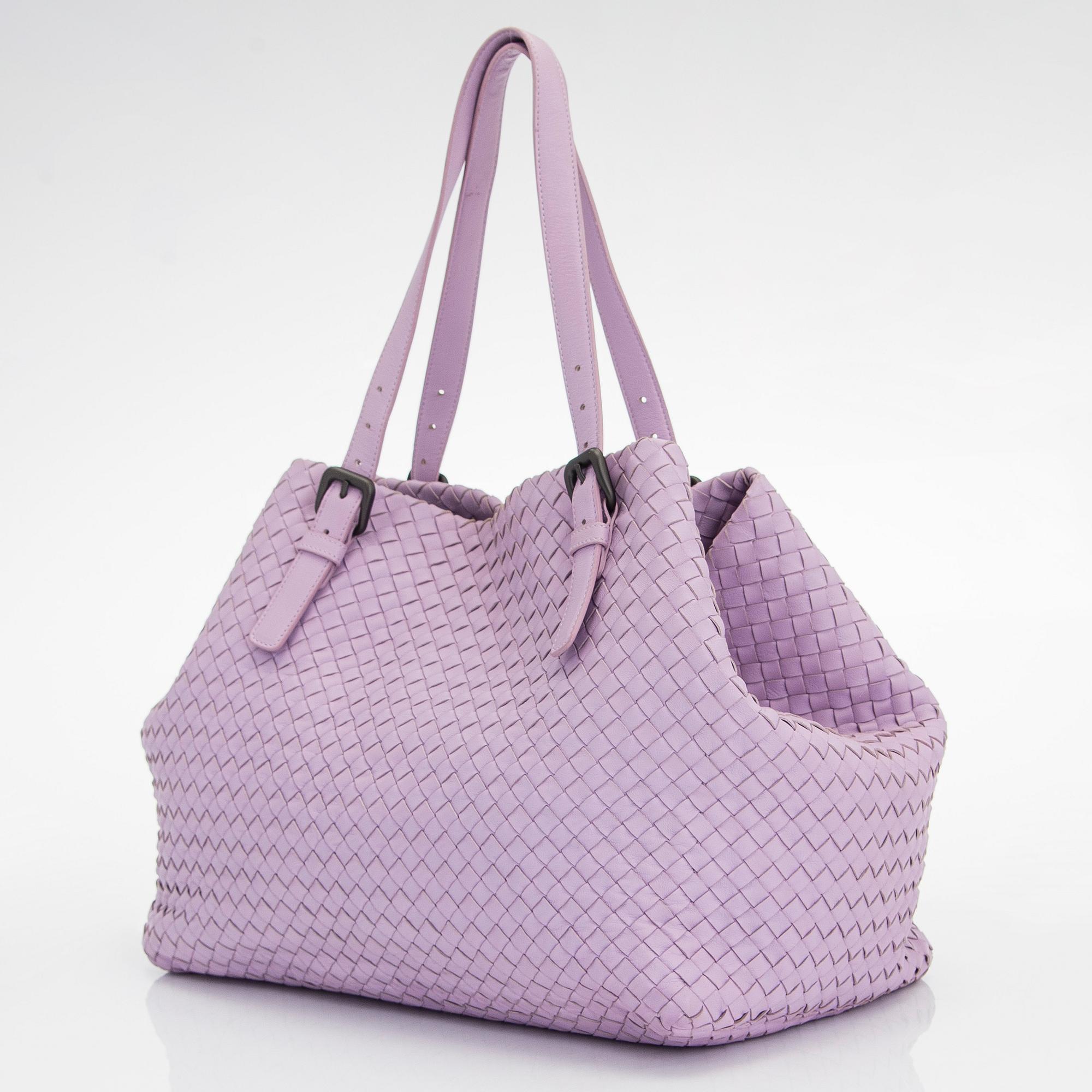 Bottega Veneta, a 'Cesta Tote' bag.