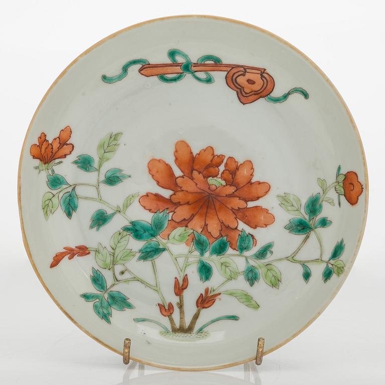 A set of three early 20th century porcelain plates, China.