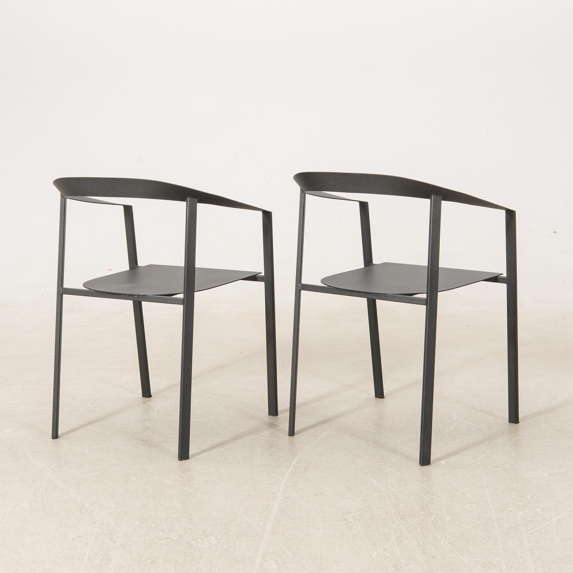 Linea Hildebrand, "My chair" a pair from Friends & Founders.