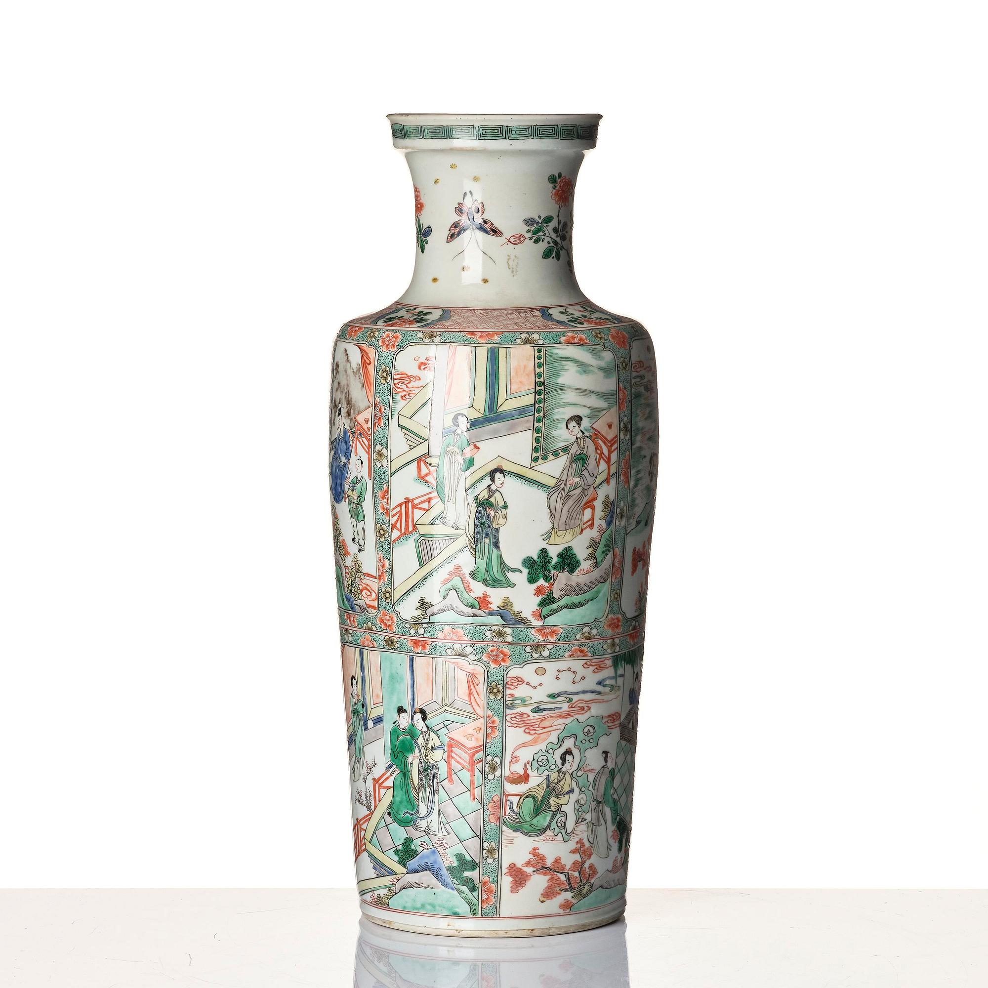 Vas, porslin. Qingdynastin, tidigt 1700-tal.