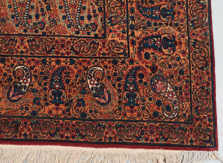SEMIANTIK KIRMAN. 225,5 x 139,5 cm.