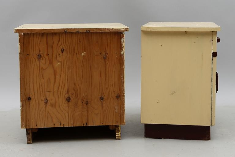 SÄNGBORD, 1 par, 1900-talets första hälft.