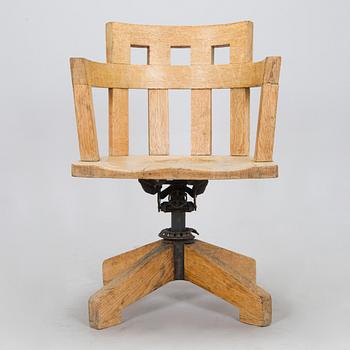 Skrivbordsstol, omkring 1900.