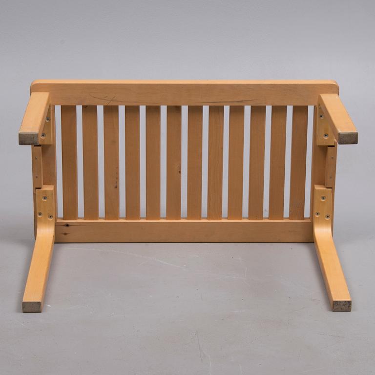 BÄNK, modell 153B, Alvar Aalto, Artek. Formgiven 1945.