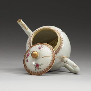 An Armorial famille rose teapot with cover, Qing dynasty, Qianlong (1736-95).