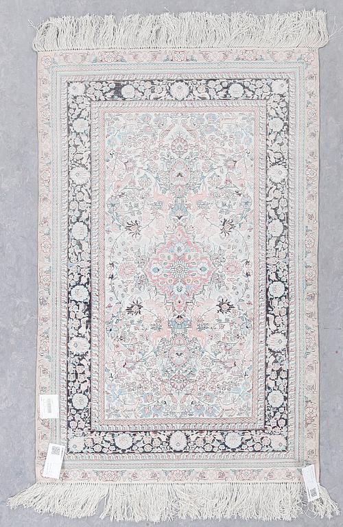 MATTA, orientalisk, silk, ca 122x77 cm.