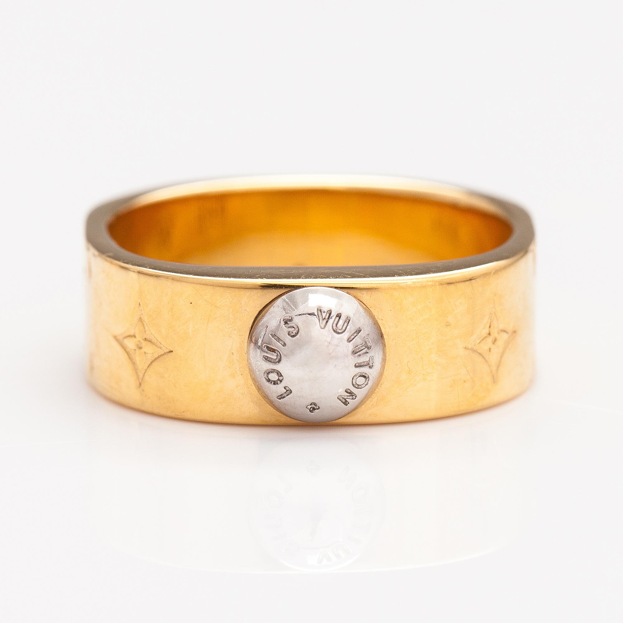 Louis Vuitton A Nanogram ring. Marked Italy. Bukowskis