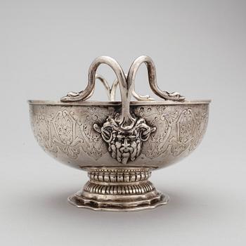 SKÅL, silver, med fantasistämplar. Ca 336 gr.