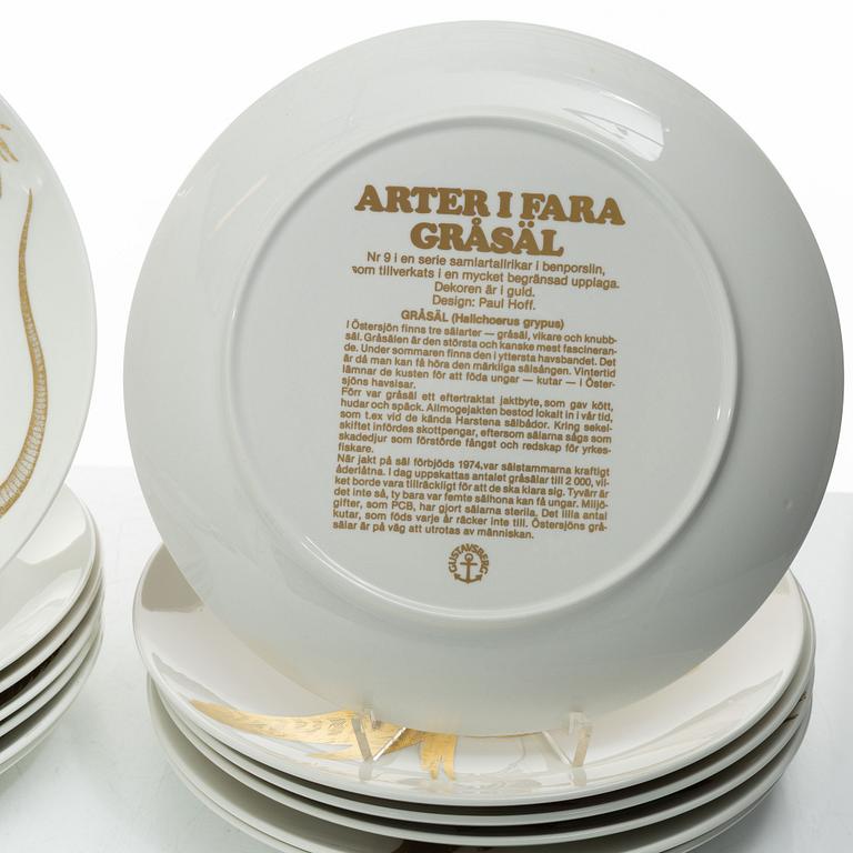 Paul Hoff, plates, 'Arter i fara', Gustavsberg (19 pieces).