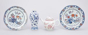 PARTI KINAPORSLIN, 4 delar, bla Qianlong och 1700-tal.