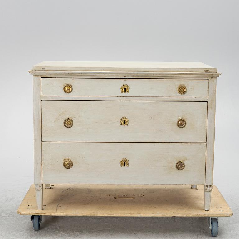 A chest of drawers, Gustavian style, 19th century.
