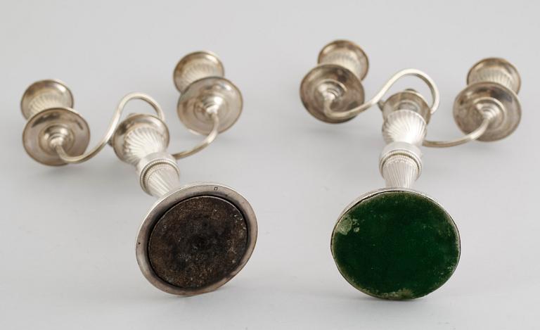 LJUSSTAKAR, 1 par, silver, regenecystil, Chester 1942.