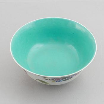A Chinese famille rose sgraffito porcelain bowl, 20th century.