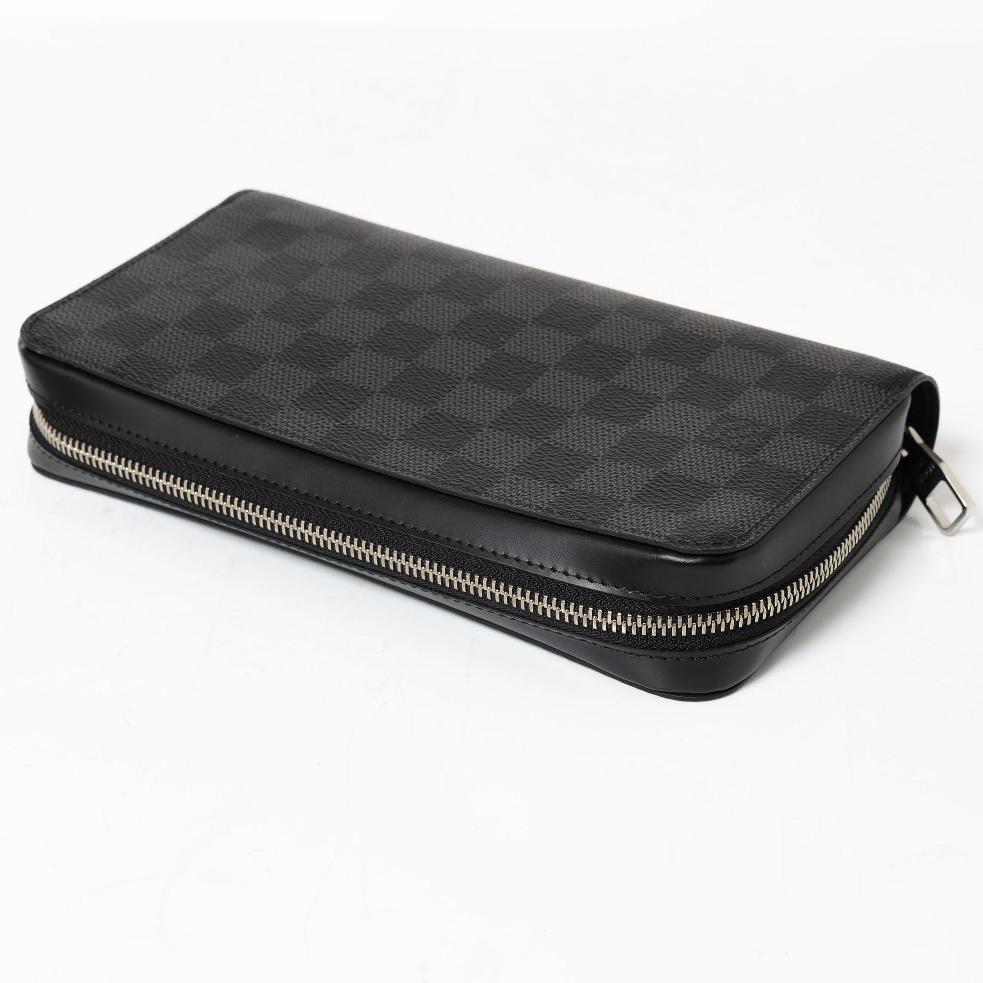 Louis Vuitton, plånbok/ clutch, "Zippy XL", 2019.