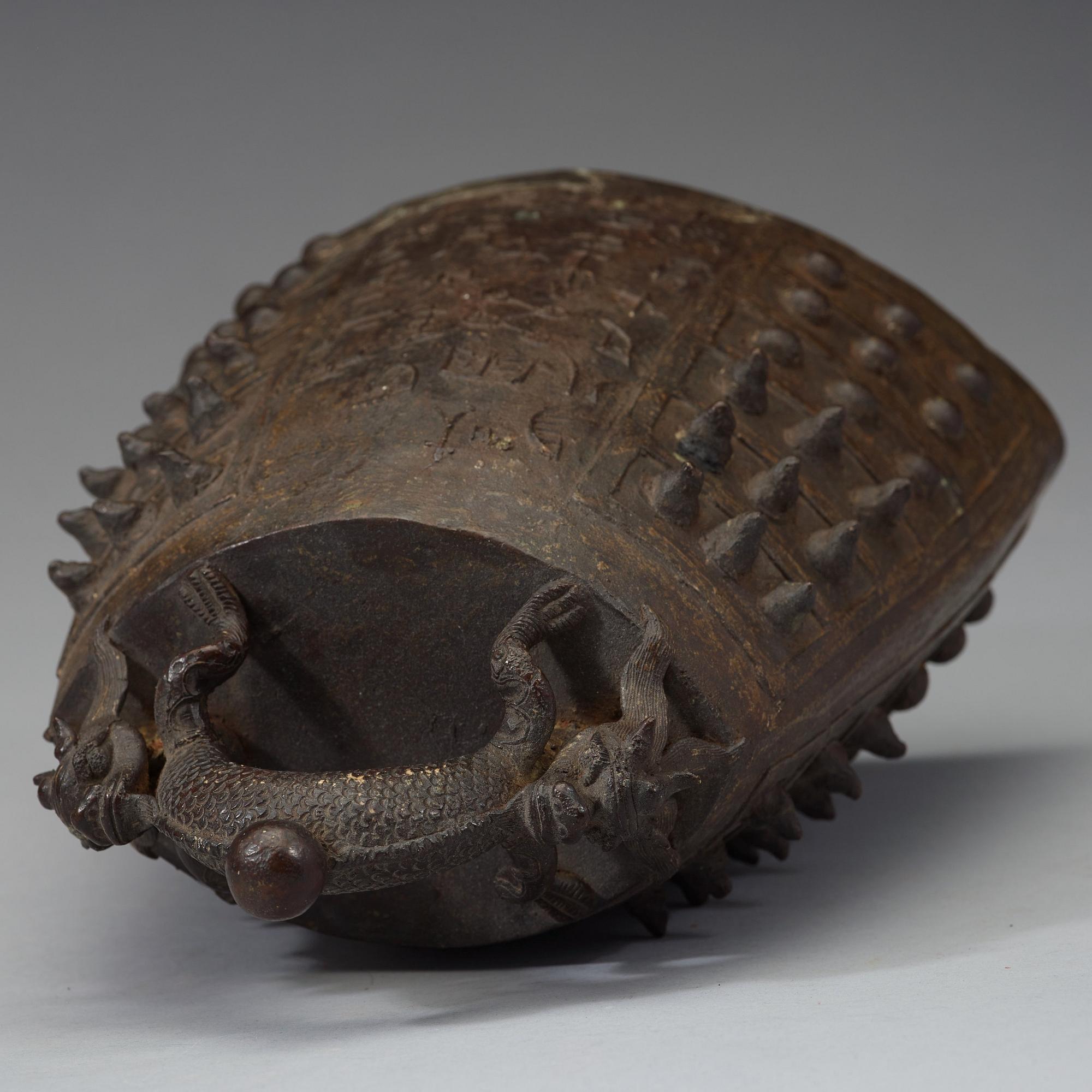 An archaistic bronze temple bell, Ming dynasty (1368-1644).