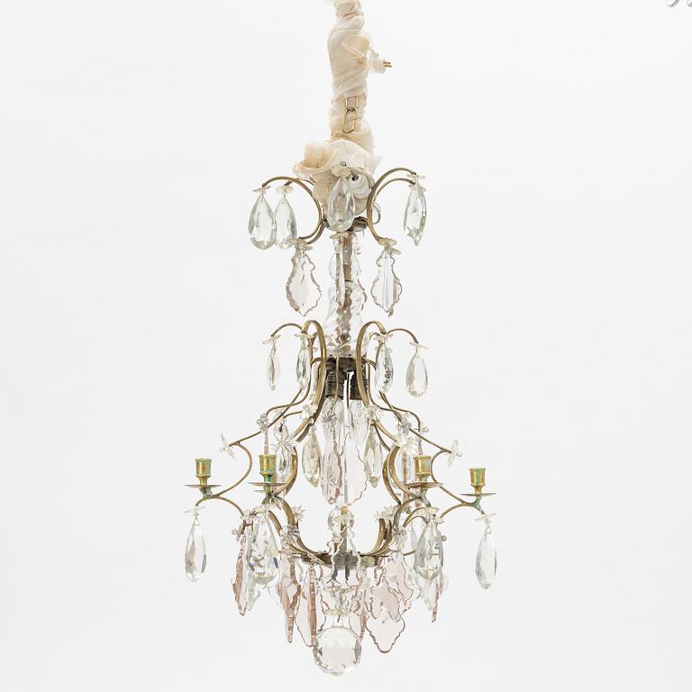 A Rococo style chandelier, early 20th Century.
