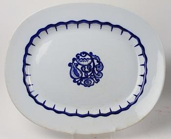 MATSERVISDELAR, 24 st, flintgods, "Liljeblå", Wilhelm Kåge, Gustavsberg.