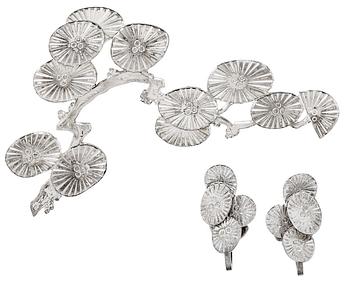 669. A Wiwen Nilsson sterling brooch and a pair of earrings, Lund 1956 och 1958.