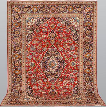 A Keshan carpet, c. 314 x 197 cm.