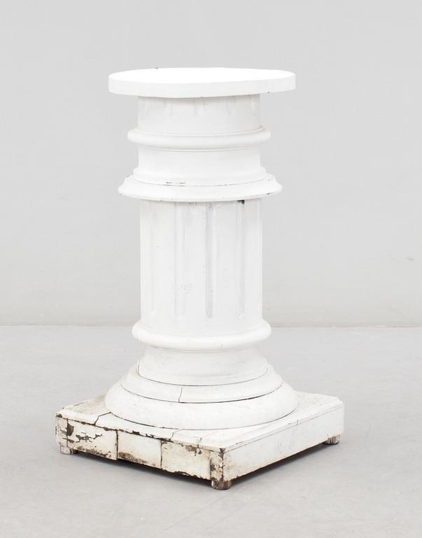 PIDESTAL, omkring 1900.