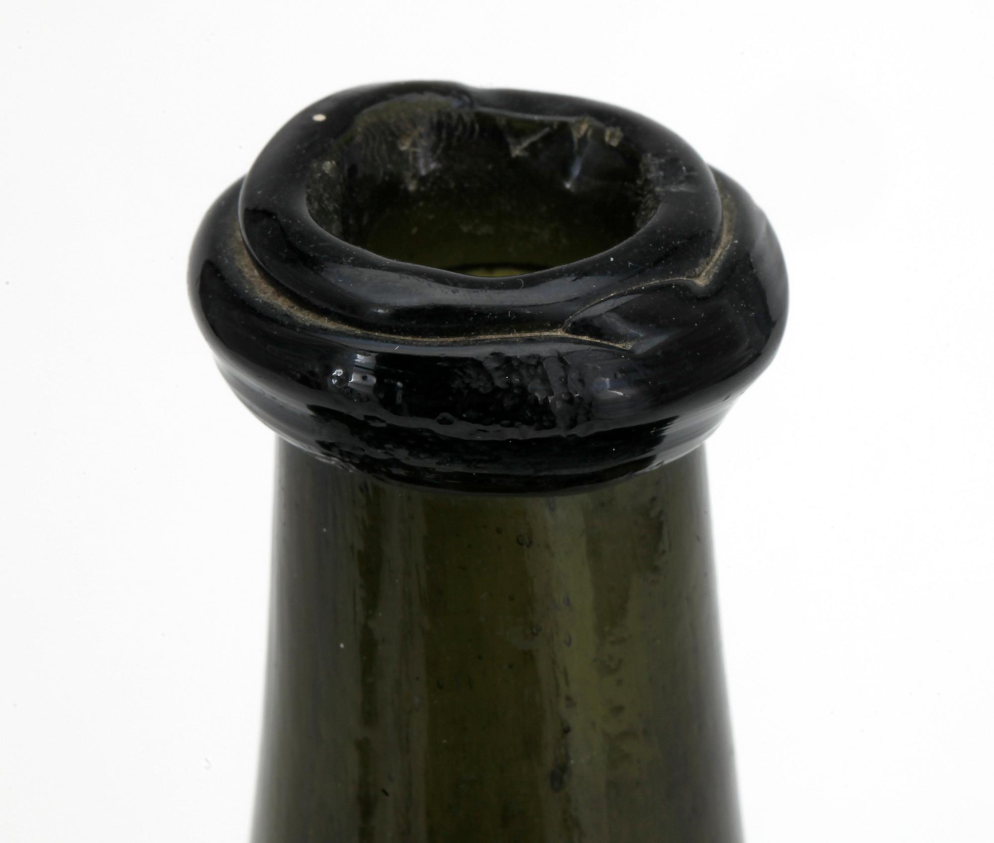 FLASKA, glas, sannolikt 1700-tal.