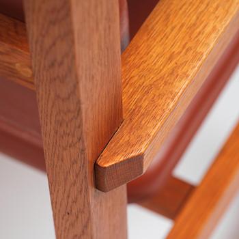 John Kandell, karmstolar, ett par, J. E. Blomqvist Möbelfabrik, Storvreta, för Tingshuset i Västervik, ca 1959.