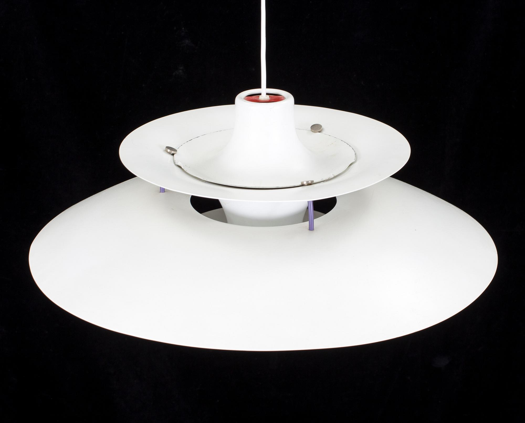 TAKLAMPA, "PH5", Poul Henningsen, Louis Poulsen, Danmark.