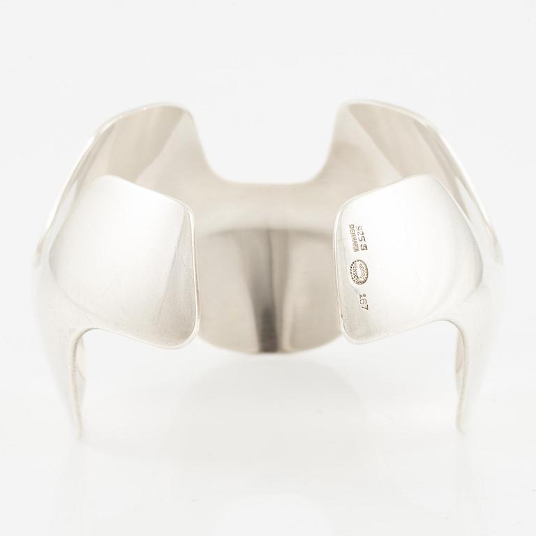 Inga-Britt "Ibe" Dahlquist, armband, sterlingsilver, för Georg Jensen, Danmark post 1945.