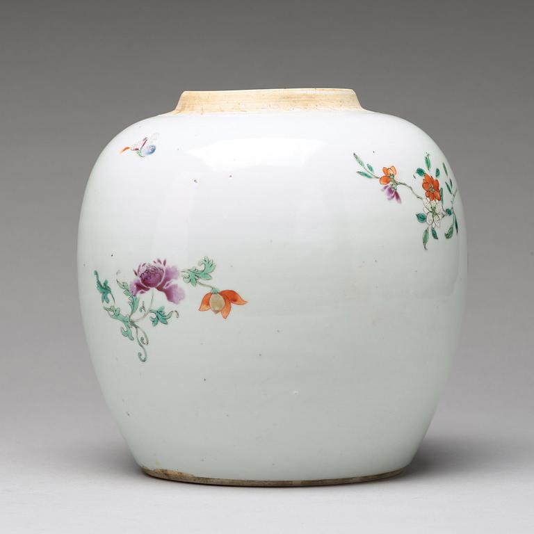 A famille rose jar, Qing dynasty, Qianlong (1736-95).