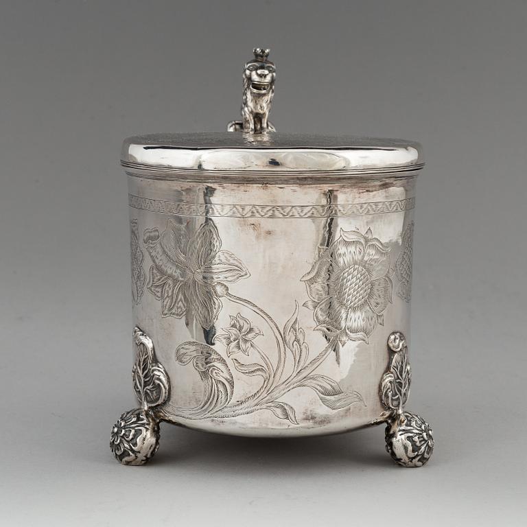 Hans Jorgensen Bull (verksam i Trondhjem 1660-1684), dryckeskanna, silver. Barock.