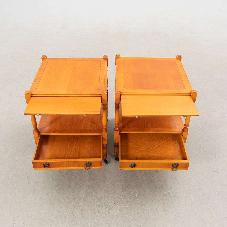 Sidobord/Sängbord ett par sent 1900-tal.