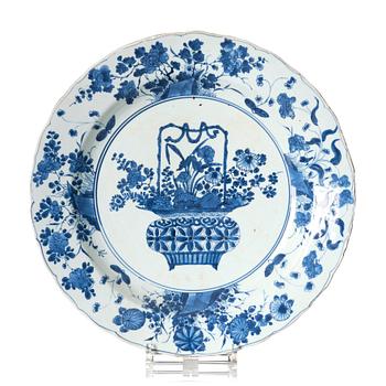 A large blue and white dish, Qing dynasty, Kangxi (1662-1722).