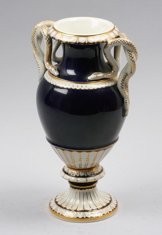 URNA, porslin, empirestil, Meissen, 1900-tal.