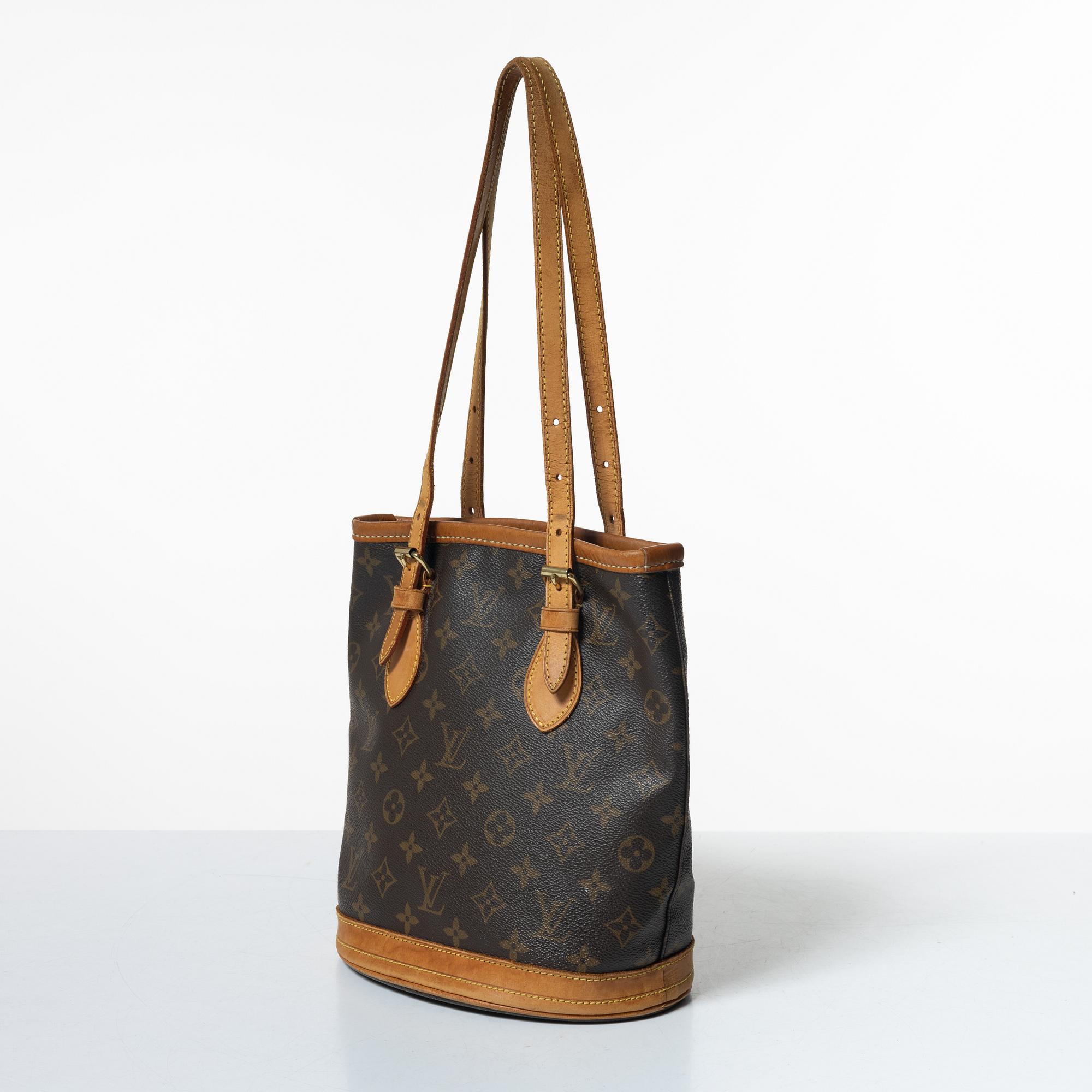 Louis Vuitton, bag, “Petit Bucket”.