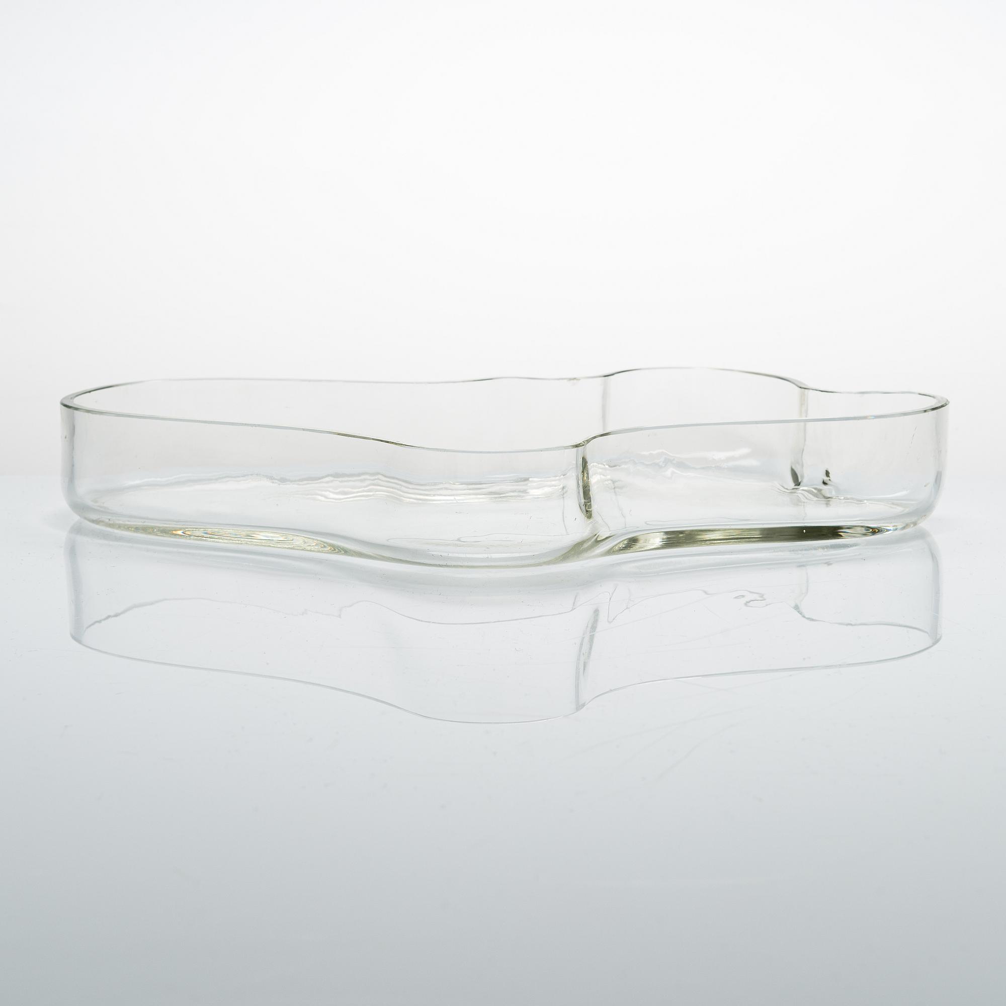 Alvar Aalto, malja, malli 9748, Karhulan Lasitehdas, tuotannossa  1937-1949.
