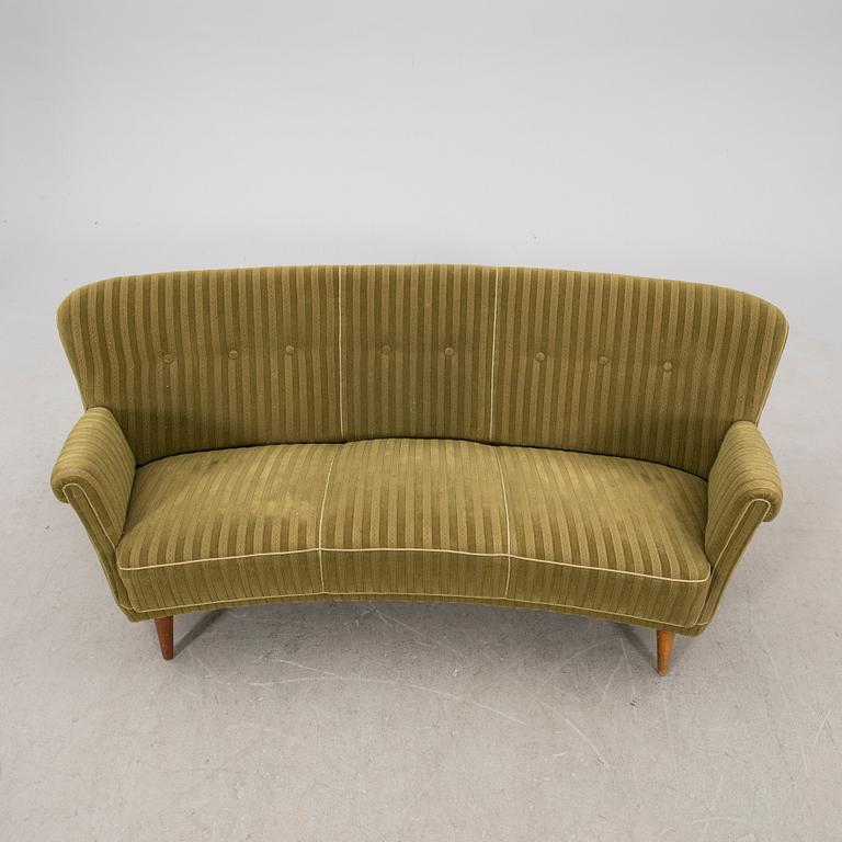 A 1940/50s sofa.