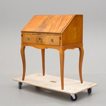 SEKRETÄR, gustaviansk stil, 1900-tal.