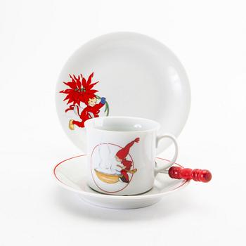 Aina Stenberg-Masolle, servis, 25 dlr  "Tomtejul" Rörstrand porslin sent 1900-tal.