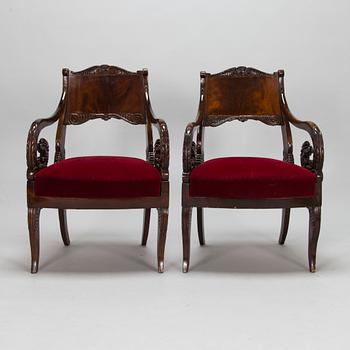 Karmstolar, ett par, empire, Ryssland/Baltikum, 1800-talets första hälft.