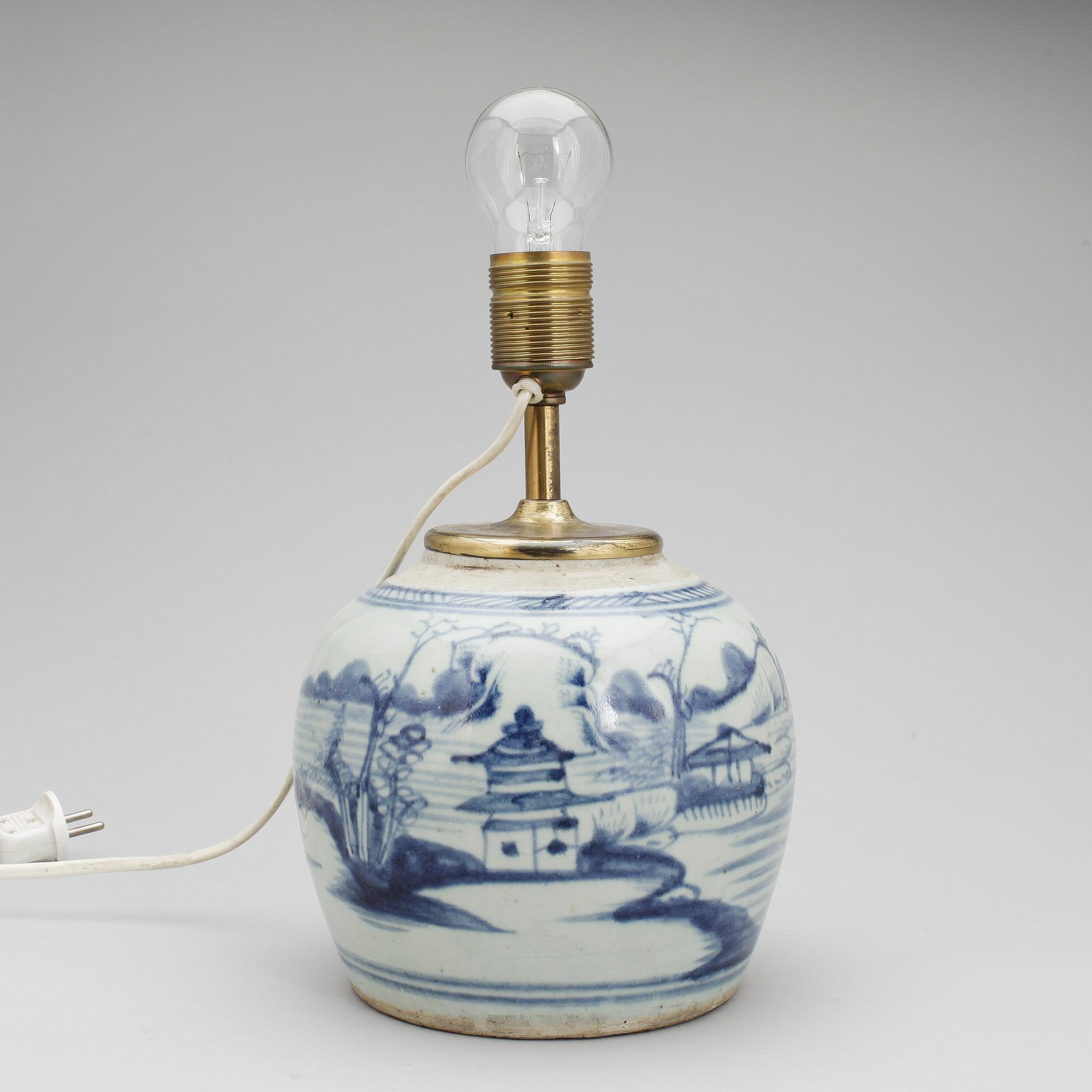 KRUS/BORDSLAMPA, porslin, mestadels Kina, 1800-tal.