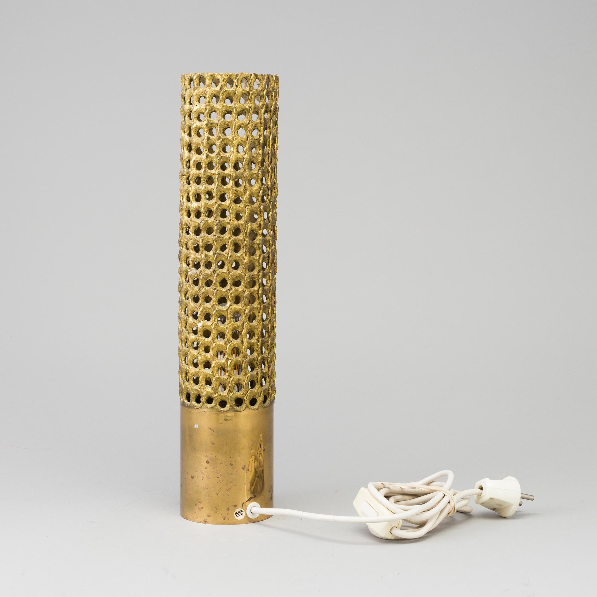 PIERRE FORSELL, table lamp, brass, Skultuna, second half of the 20th century.