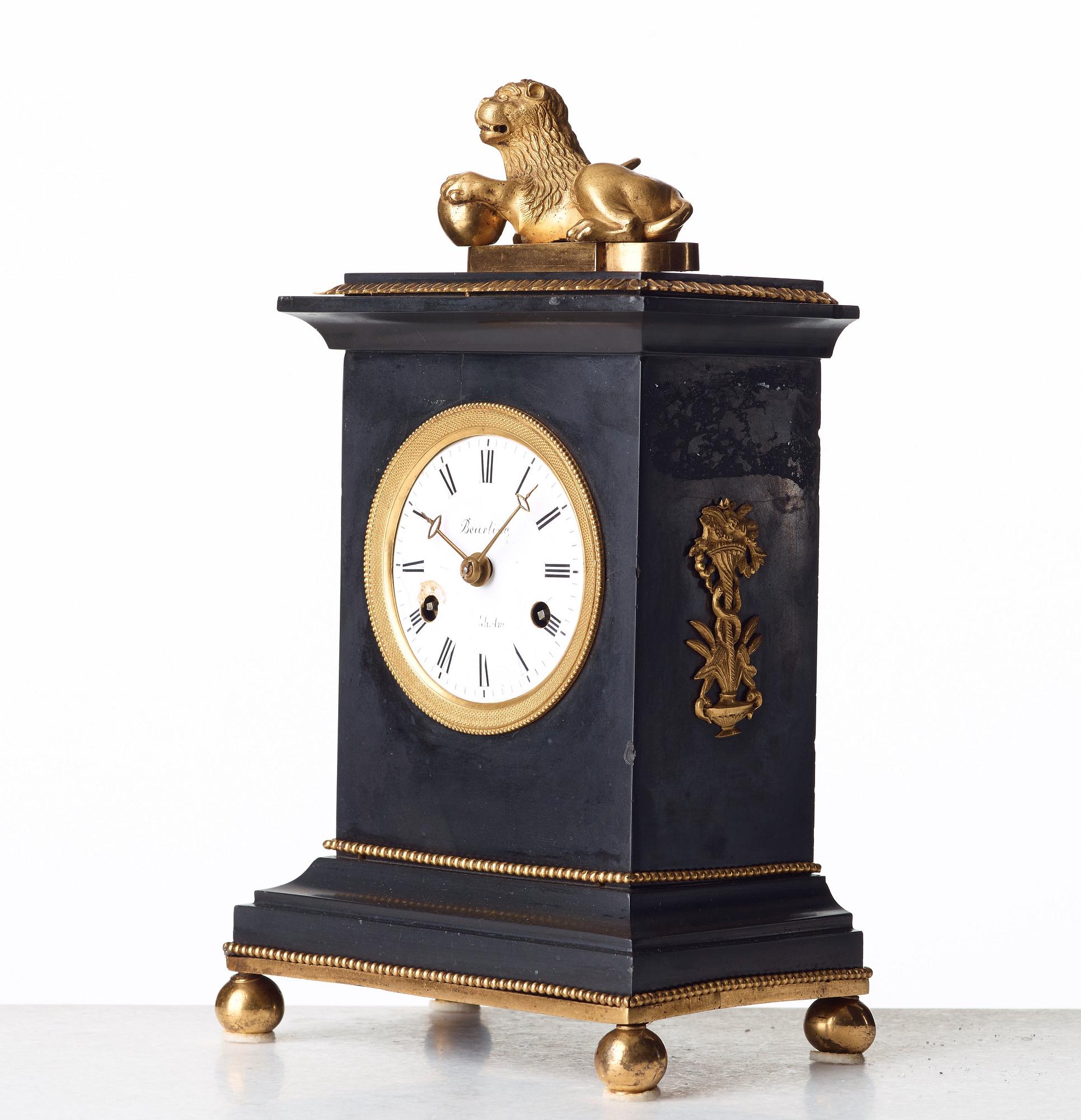 BORDSPENDYL, av Per Henrik Beurling (urmakare i Stockholm 1783 -1806 (1830), Empire.