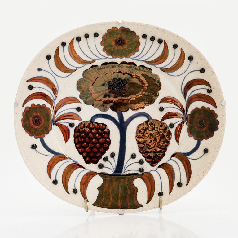 Birger Kaipiainen, a decorative ceramic 'Rose' plate, marked Arabia 1980 Made in Finland, and numbered 897/2000.