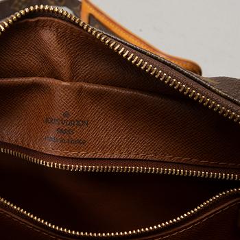 LOUIS VUITTON, axelbandsväska, crossbody.