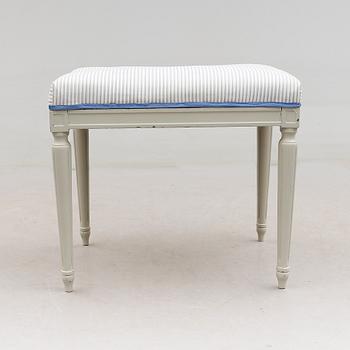 TABURETT, gustaviansk stil, 1900-talets andra hälft.